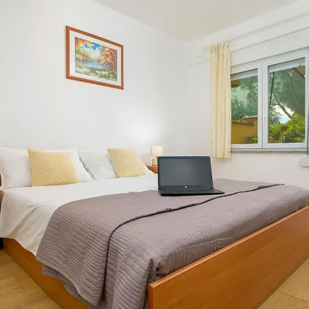 Ruhig Gelegene 7 By Interhome * Štinjan