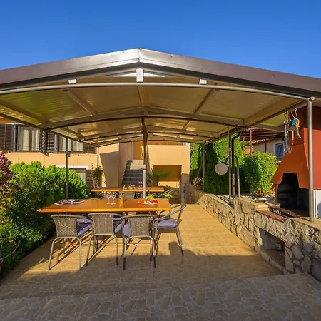 Ruhig Gelegene 7 By Interhome Stinjan