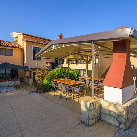 Ruhig Gelegene 7 By Interhome Stinjan